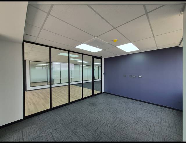 202M² OFFICE TO LET IN SANDOWN